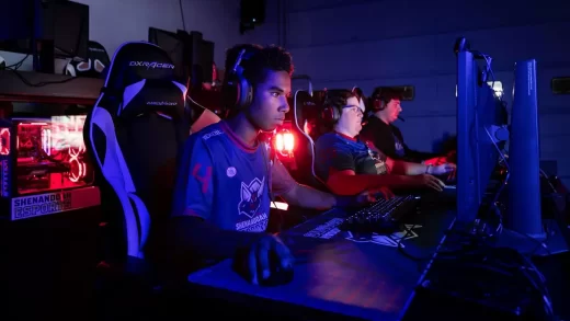 How to Get into Esports and Competitive Gaming